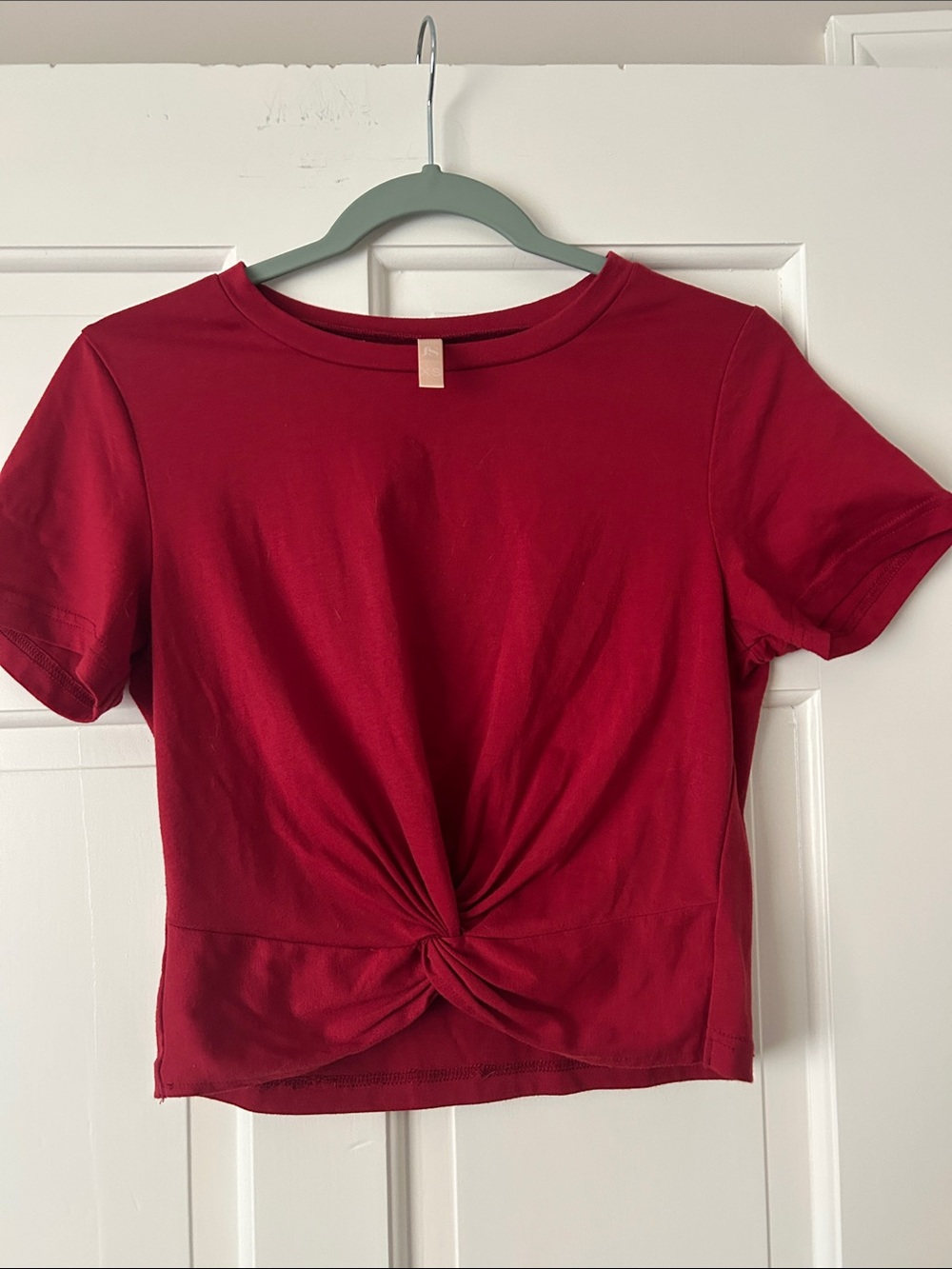 Women's Red Twist-Front Short Sleeve Top
